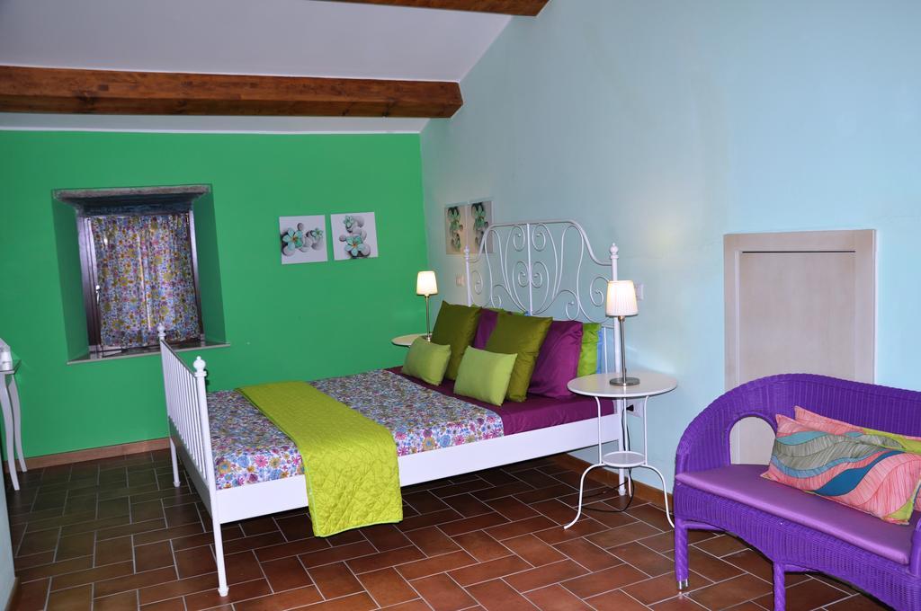 Dimora Paolina 3* Baschi